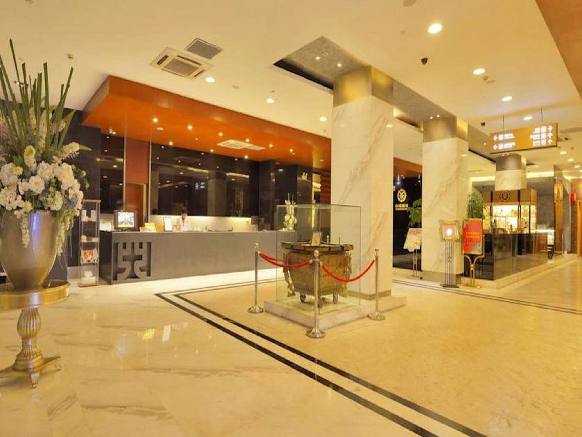 Kingtown Hotel Hongmei 上海市 エクステリア 写真